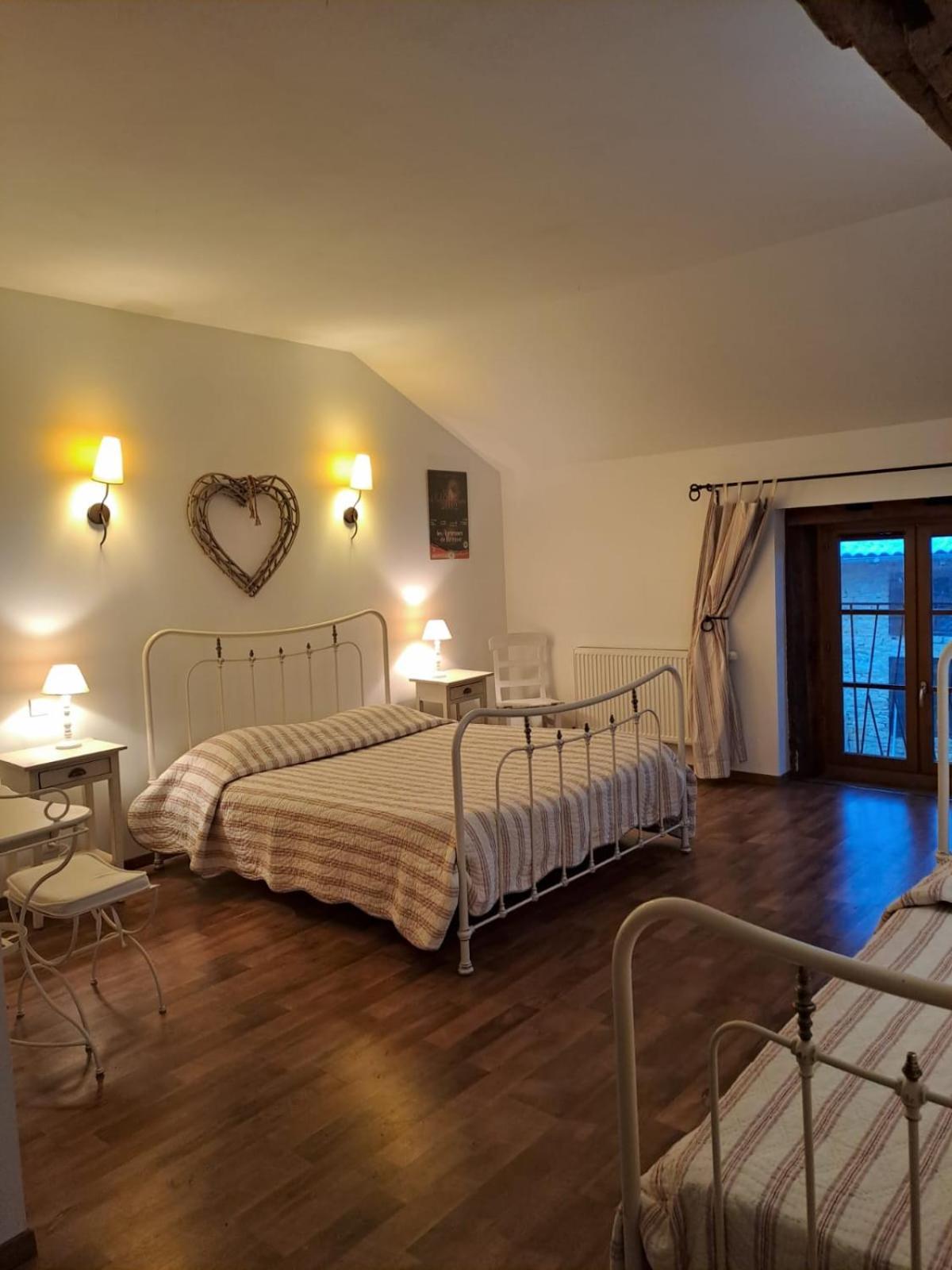 Le Moulin Du Fay Bed & Breakfast Villemotier Екстериор снимка